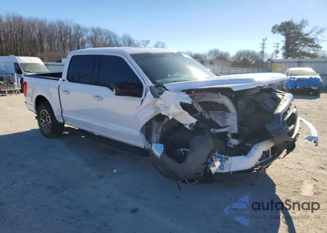 2022 Ford F150 Supercrew z USA, uszkodzony, nr VIN 1FTFW1E81NFC40093